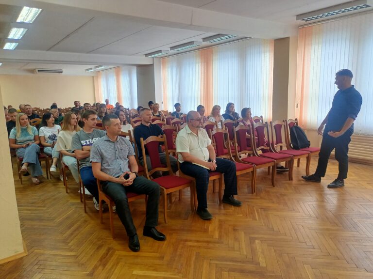 На предприятии состоялась встреча с врачом психиатр-наркологом Гомельского областного наркодиспансера Мельниковым Иваном Федоровичем на тему: «Профилактика алкоголизма и наркомании»