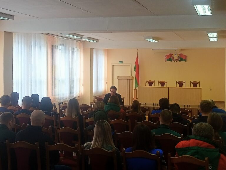 В рамках единого дня информирования, состоялась встреча с лектором от РГОО «Знание» Дорошко Виталием Николаевичем.